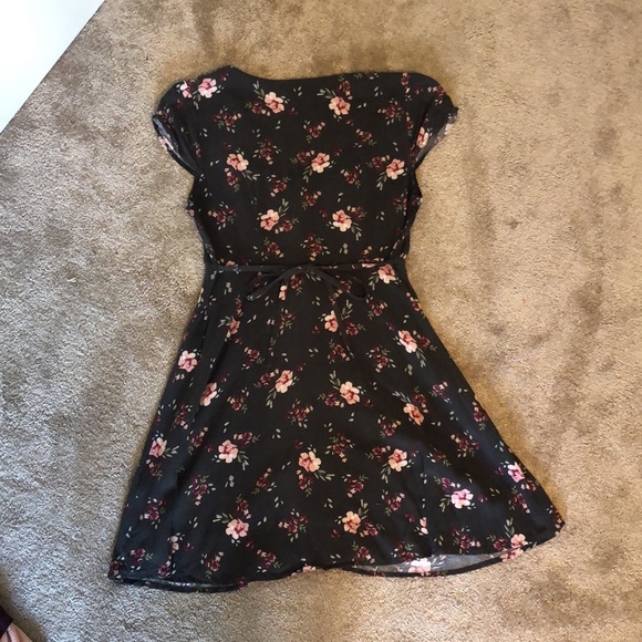 Gray Floral Dress - Picture 2 of 3